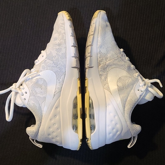 Nike Air Lace Design Sneakers - Picture 3 of 16